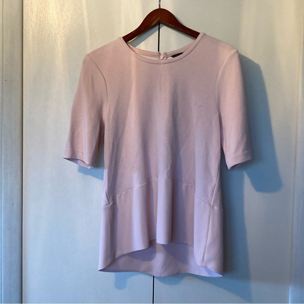 Ann Taylor Soft Pink Blouse Asymmetrical Flowy Hem Short Sleeve Size M